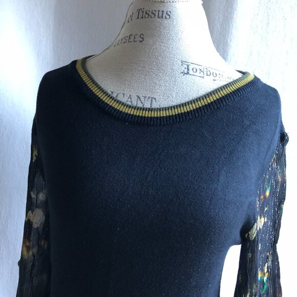 Blank London Sweater With Ruched Sleeves: Size M - Picture 16 of 16